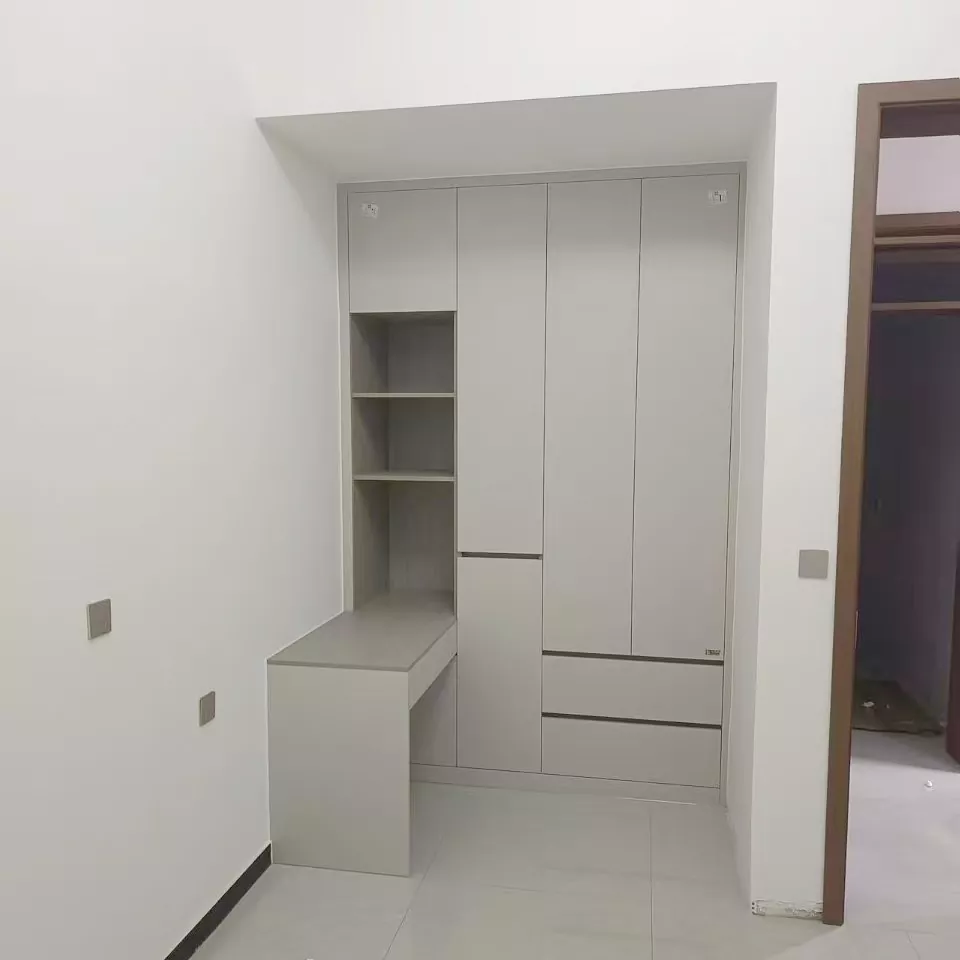 Духмяныя шафы з кедравага дрэва